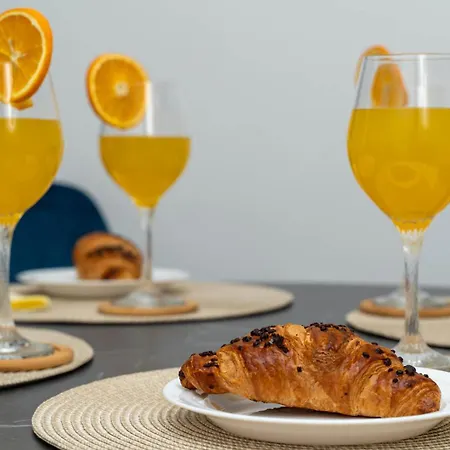 Mediterranean 公寓